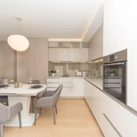 Center Kapana With Garage דירה